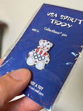BEIJING OLYMPICS PIN USA RINGS NOC TEDDY BEAR BUILD A BEAR WORKSHOP RARE NEW